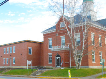 external photo of piscataquis county courthouse